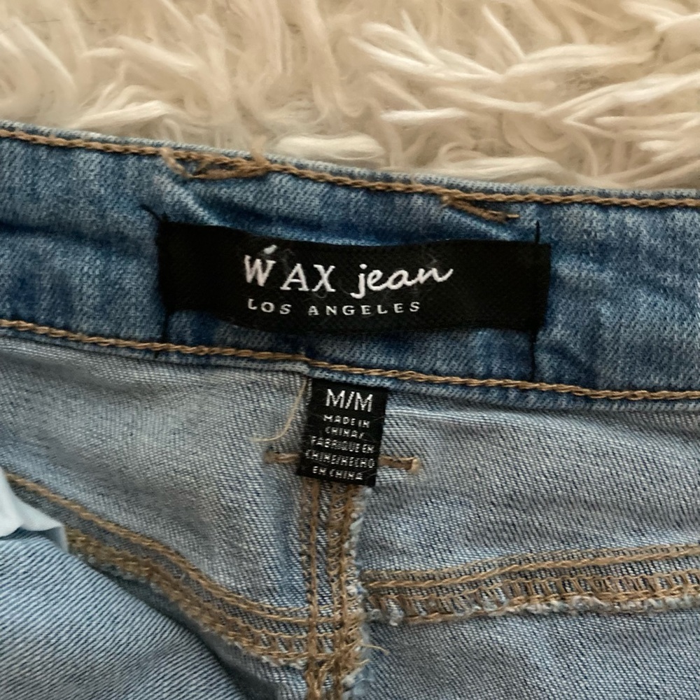 Denim Mini - Picture 3 of 3
